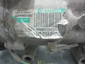 Foto de COMPRESOR AIRE ACONDICIONADO RENAULT CLIO III 1.5 dCi Diesel CAT (86 CV / 63 KW) referencia 8200651251 foto 2