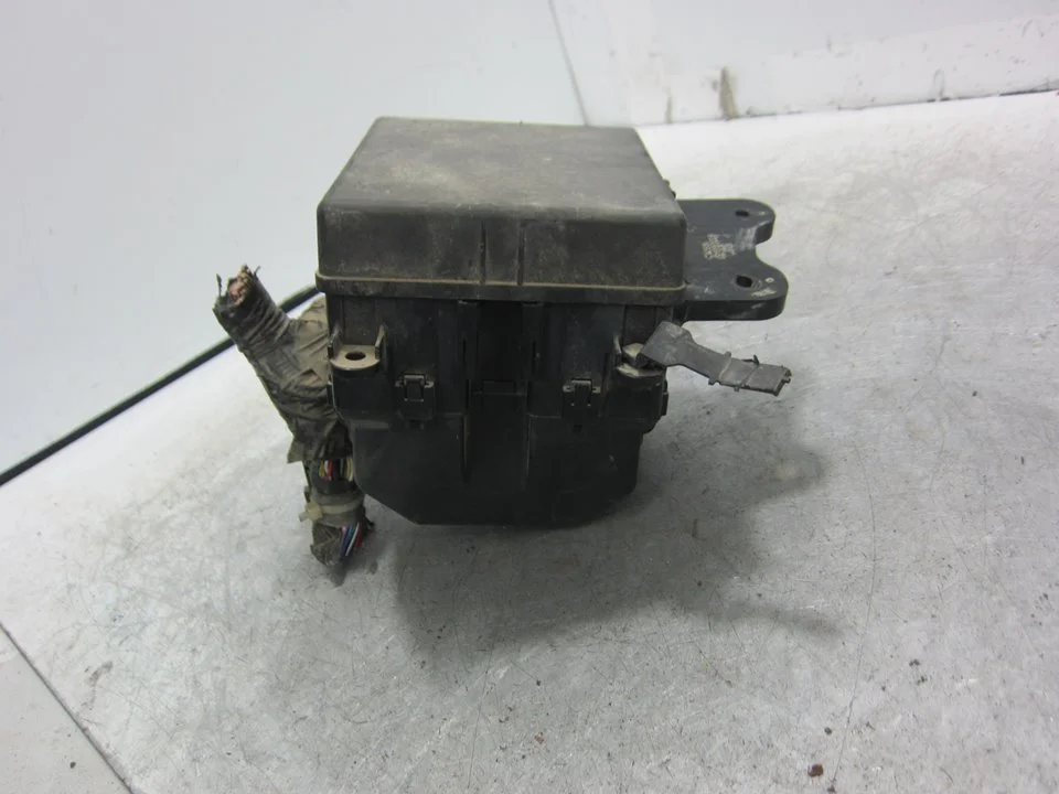 Foto de CAJA RELES / FUSIBLES SUZUKI GRAND VITARA (JB/JT) 2.0 16V CAT (140 CV / 103 KW) referencia 5683