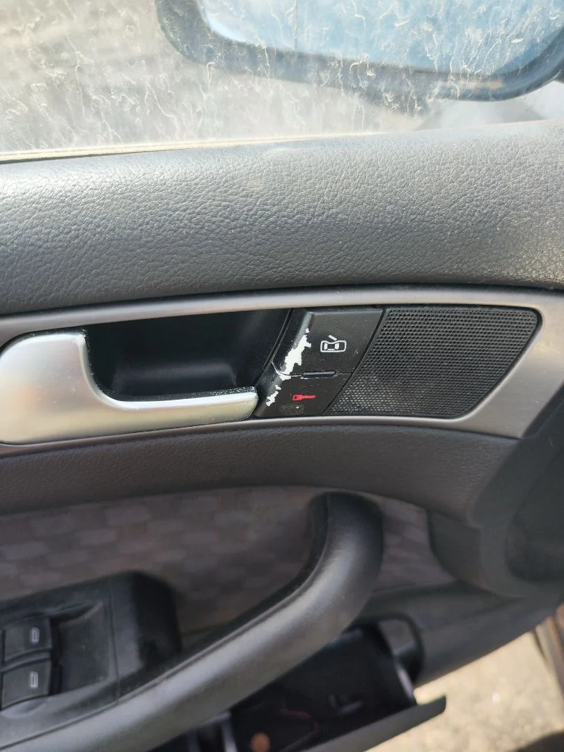 Foto de INTERRUPTOR AUDI A6 BERLINA (4B2) 2.5 V6 24V TDI (180 CV / 132 KW)
