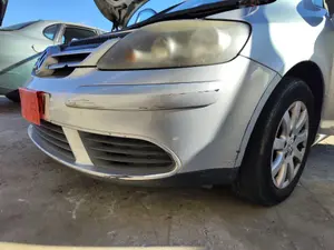 Foto de PARAGOLPES DELANTERO VOLKSWAGEN GOLF PLUS V (5M1) 1.9 TDI (105 CV / 77 KW) foto 2