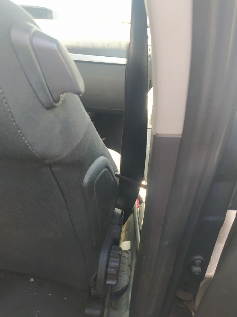 Foto de CINTURON SEGURIDAD DELANTERO DERECHO OPEL MERIVA 1.7 16V DTI CAT (Y 17 DT / LR6) (75 CV / 55 KW) referencia 13243570