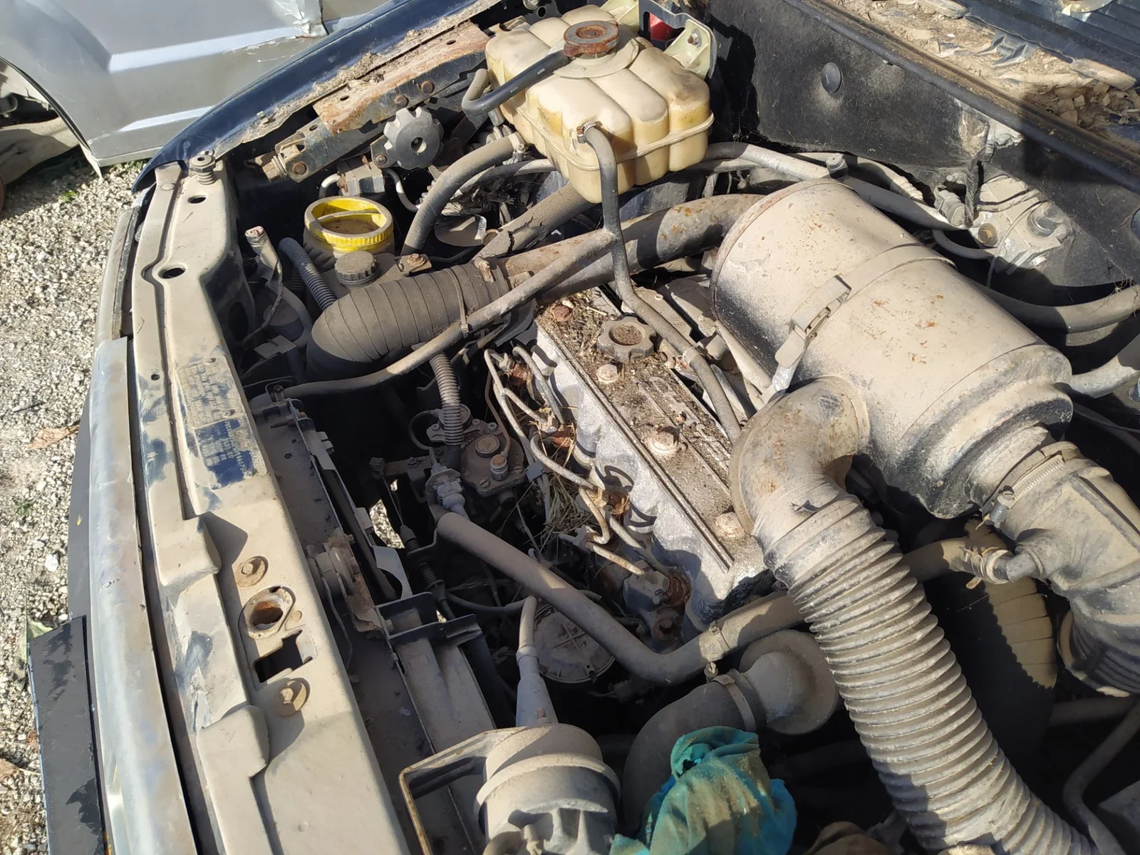 Foto de INTERCOOLER CHRYSLER VOYAGER GS 2.5 Turbodiesel (116 CV / 85 KW)