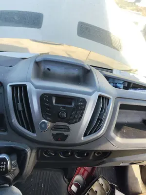 Foto de CONSOLA CENTRAL FORD TRANSIT CHASIS CABINA (TTG) 2.0 TDCi CAT (170 CV / 125 KW)