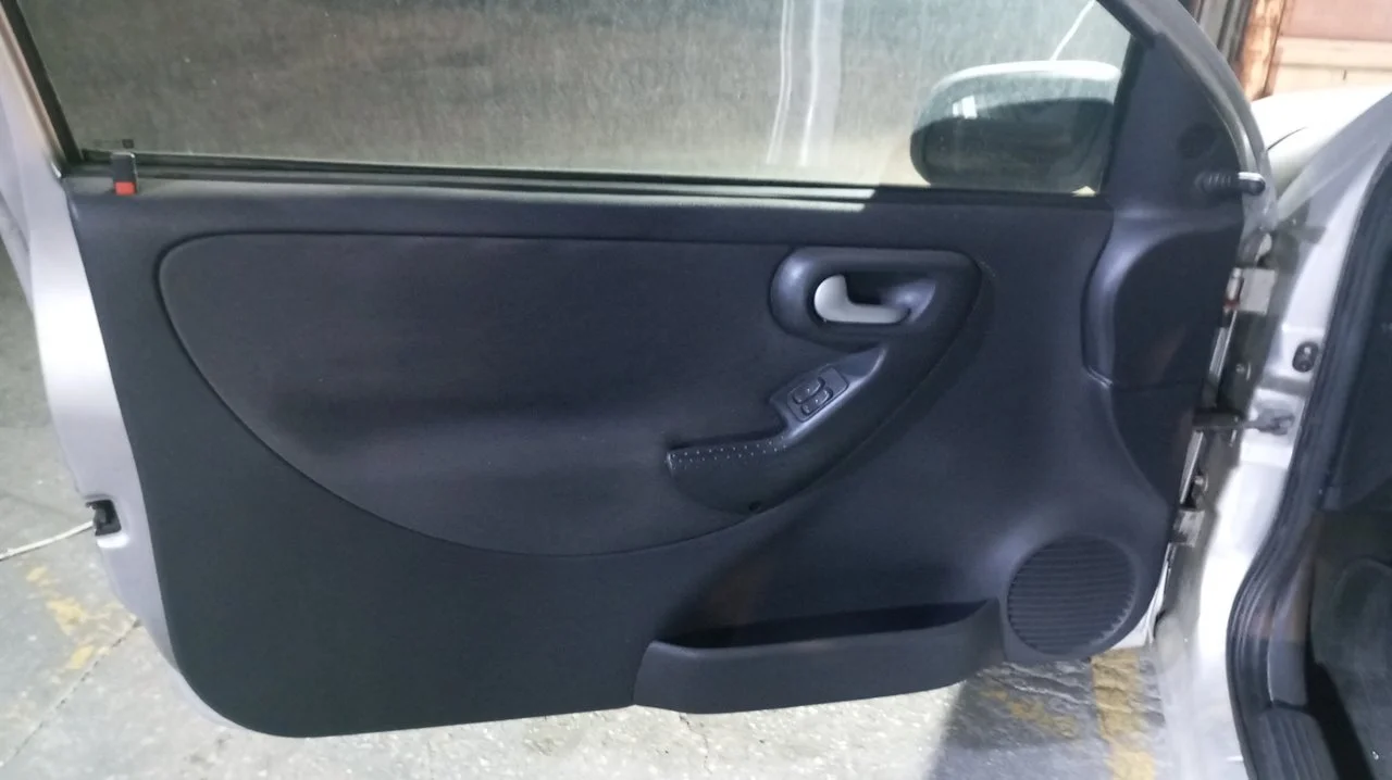 Foto de ELEVALUNAS DELANTERO IZQUIERDO OPEL CORSA C 1.2 16V CAT (Z 12 XE / LW4) (75 CV / 55 KW) referencia 93186824