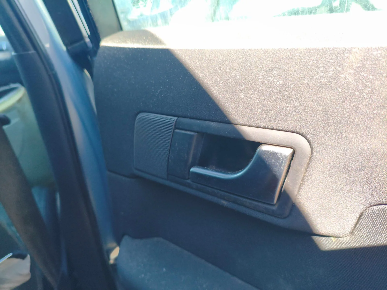 Foto de MANETA INTERIOR TRASERA DERECHA AUDI A2 (8Z) 1.4 TDI (75 CV / 55 KW) referencia 8Z0839020C FKZ