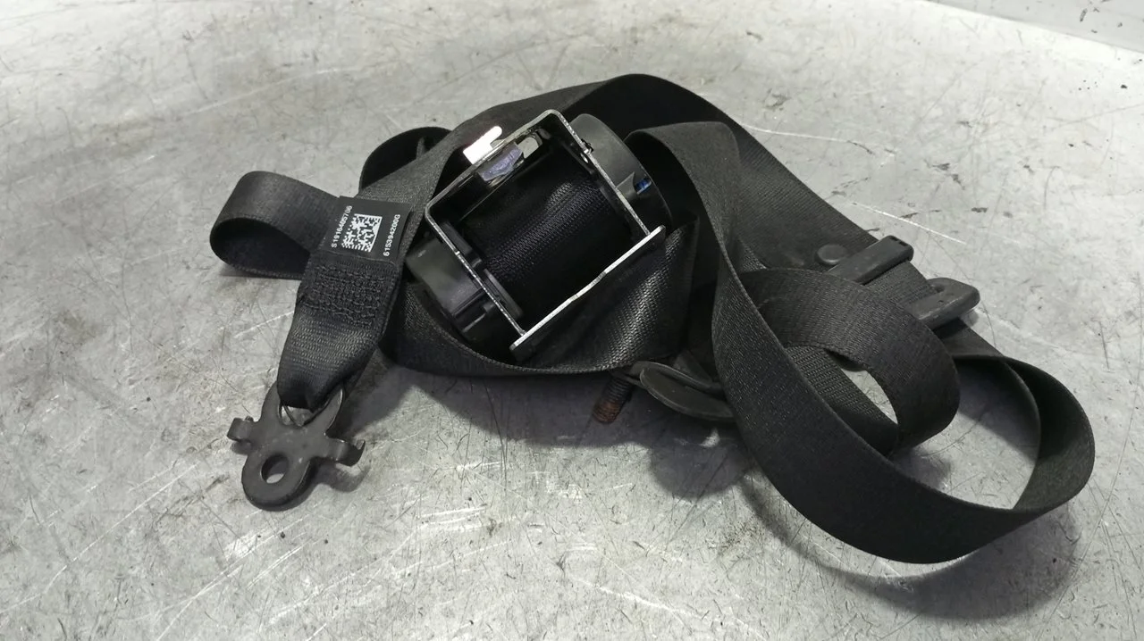 Foto de CINTURON SEGURIDAD DELANTERO IZQUIERDO BMW SERIE 5 TOURING (F11) 2.0 Turbodiesel (184 CV / 135 KW) referencia 615394200G