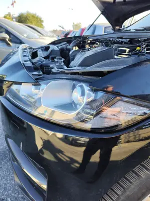 Foto de FARO IZQUIERDO JAGUAR F-PACE 3.0 V6 Diesel CAT (301 CV / 221 KW) referencia GX6313W030EH foto 3