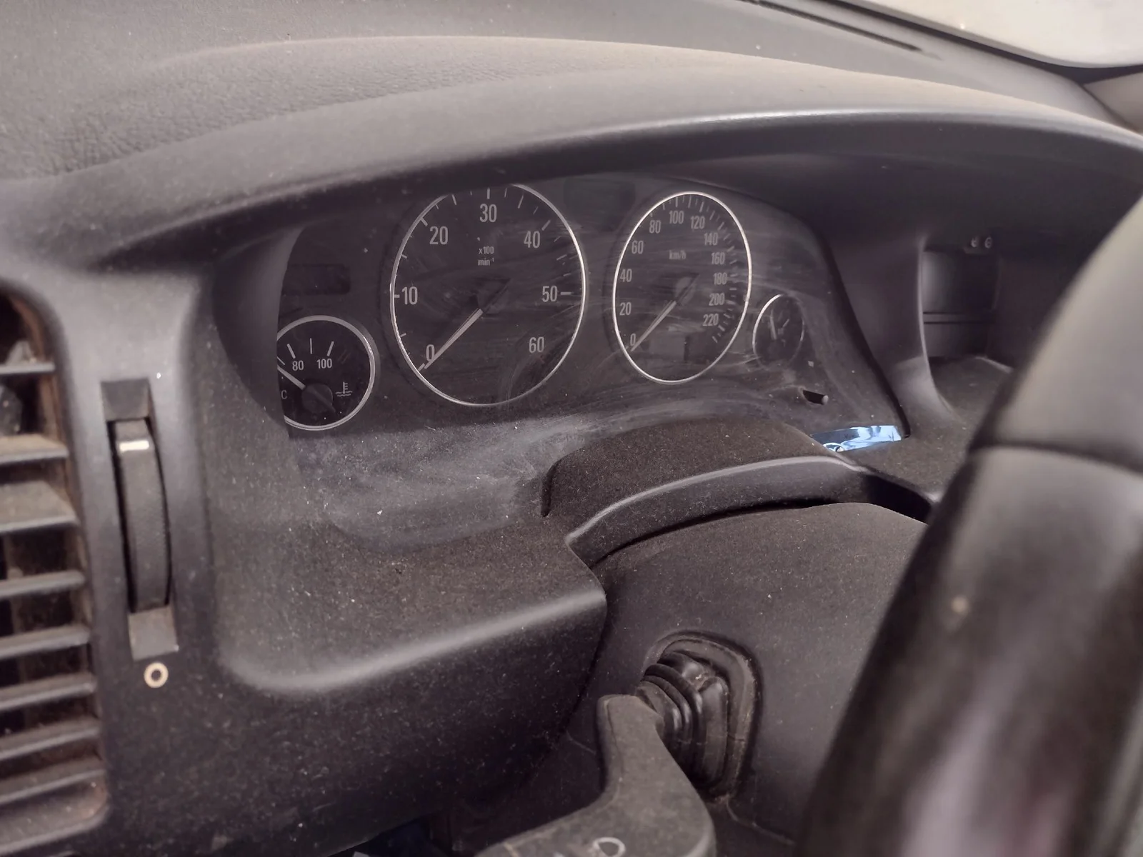 Foto de CUADRO INSTRUMENTOS OPEL ZAFIRA A 2.0 DTI (101 CV / 74 KW)