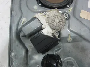 Foto de ELEVALUNAS DELANTERO IZQUIERDO SEAT CORDOBA BERLINA (6L2) 1.9 TDI (101 CV / 74 KW) referencia 6L4837755P foto 4