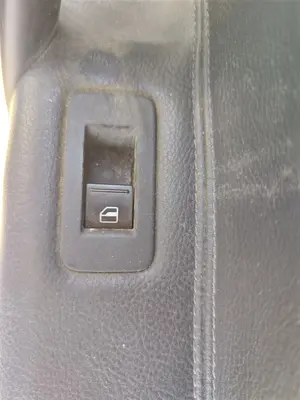 Foto de MANDO ELEVALUNAS DELANTERO DERECHO VOLKSWAGEN TOUAREG (7L6) 4.2 V8 32V FSI (350 CV / 257 KW)