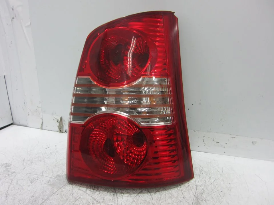 Foto de PILOTO TRASERO DERECHO HYUNDAI ATOS (EM) 1.1 12V CAT (63 CV / 46 KW) referencia 9240205510