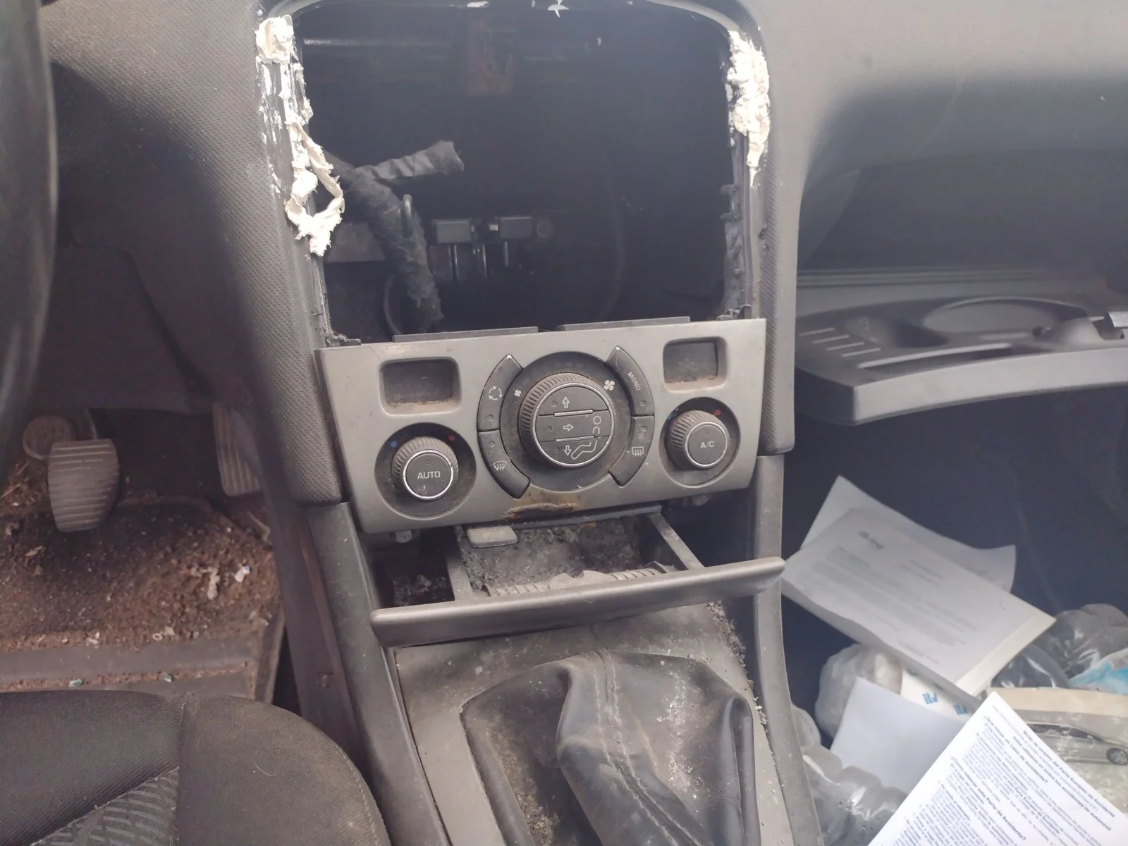 Foto de MANDO CALEFACCION / AIRE ACONDICIONADO PEUGEOT 308 1.6 16V HDi (90 CV / 66 KW)