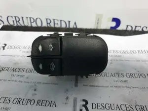 Foto de MANDO ELEVALUNAS DELANTERO IZQUIERDO FORD FOCUS BERLINA (CAK) referencia YS4T14529AA