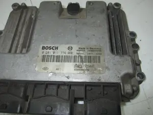 Foto de CENTRALITA MOTOR UCE RENAULT SCENIC II (JM) 1.9 dCi Diesel (120 CV / 88 KW) referencia 0281011776 foto 5