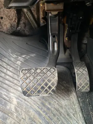 Foto de PEDAL FRENO VOLKSWAGEN POLO IV (9N3) 1.4 FSI (86 CV / 63 KW)