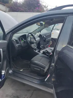 Foto de GOMAS CONTORNO PUERTA CHEVROLET CAPTIVA 2.0 Diesel CAT (150 CV / 110 KW)