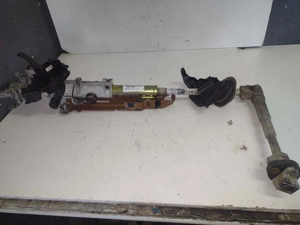 Foto de COLUMNA DIRECCION BMW SERIE 3 BERLINA (E46) 2.0 Diesel CAT (116 CV / 85 KW)