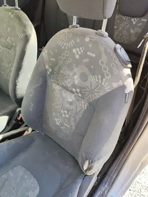 Foto de ASIENTO DELANTERO IZQUIERDO FORD KA (CCU) 1.3 TDCi CAT (75 CV / 55 KW) foto 2