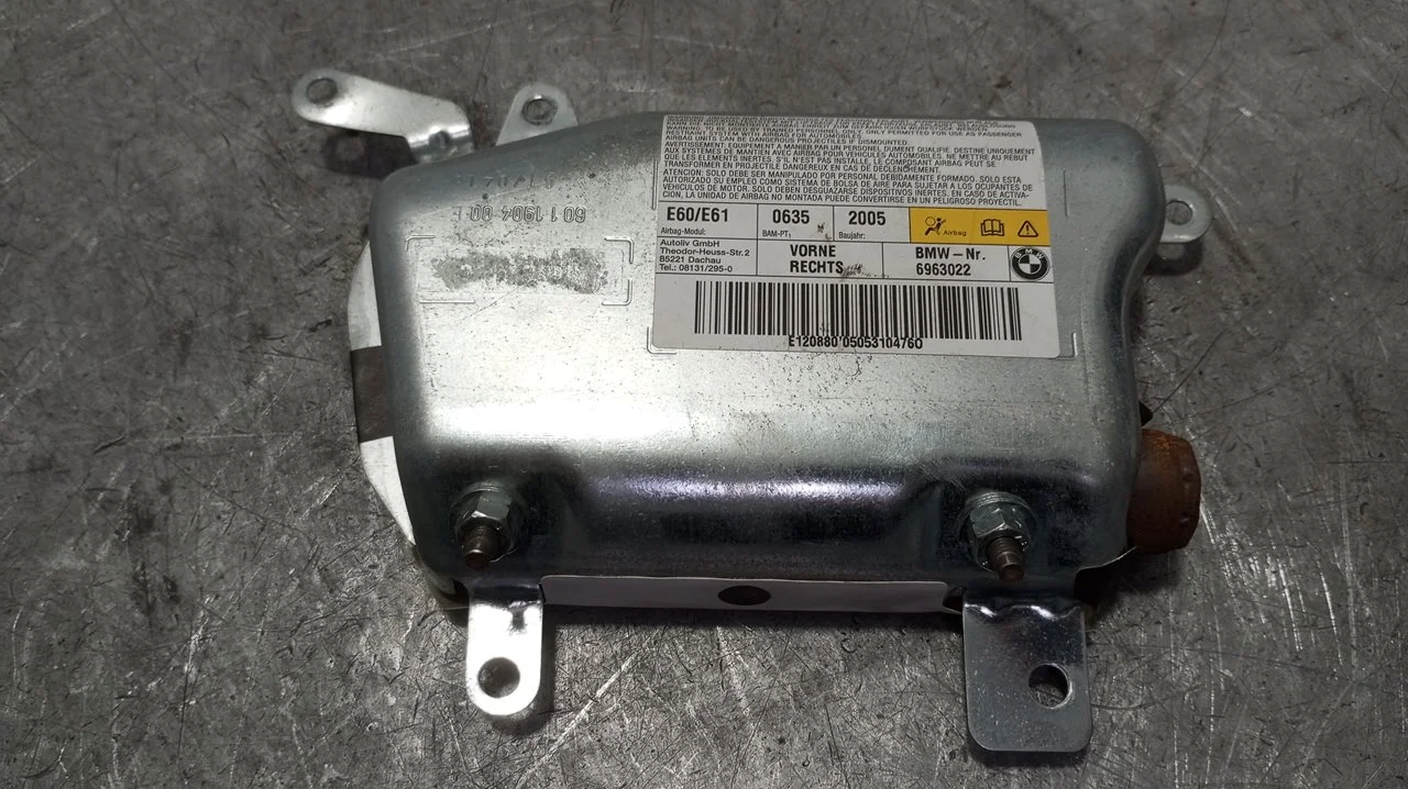 Foto de AIRBAG LATERAL DELANTERO DERECHO BMW SERIE 5 BERLINA (E60) 2.5 24V Turbodiesel CAT (177 CV / 130 KW) referencia 6963022