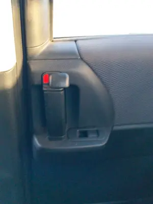 Foto de MANETA INTERIOR TRASERA DERECHA MAZDA 5 BERLINA (CR)