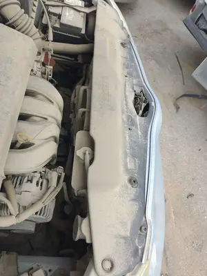 Foto de PANEL FRONTAL TOYOTA COROLLA (E12) 1.4 16V CAT (97 CV / 71 KW)