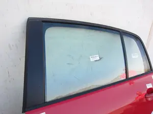 Foto de LUNA TRASERA IZQUIERDA VOLKSWAGEN GOLF PLUS V (5M1) 1.6  (102 CV / 75 KW) referencia 43R001057