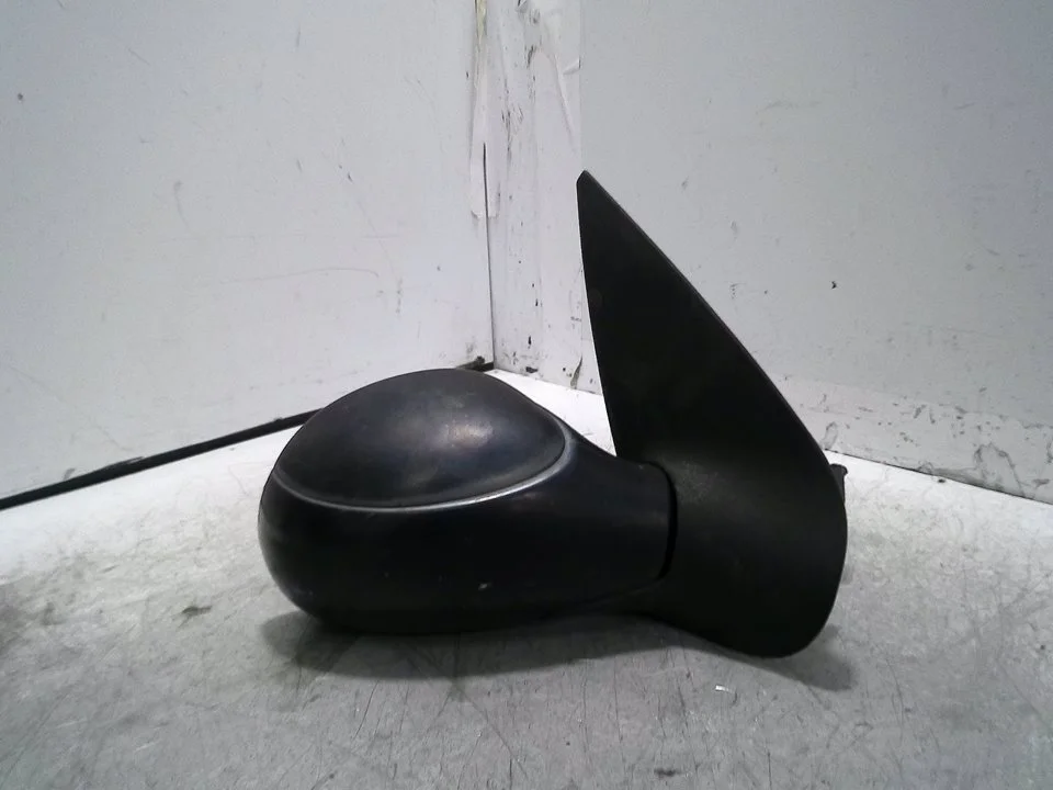 Foto de RETROVISOR DERECHO PEUGEOT 206 BERLINA 4-PT. 1.4 (75 CV / 55 KW) referencia E2028015