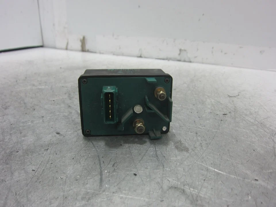 Foto de CAJA PRECALENTAMIENTO CITROEN C5 BERLINA 2.0 HDi (109 CV / 80 KW) referencia 9639912580