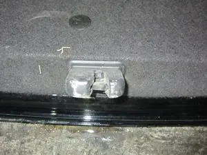 Foto de CERRADURA MALETERO / PORTON AUDI A5 CABRIOLET (8F7) 2.7 V6 24V TDI (190 CV / 140 KW) referencia 4F5827505D
