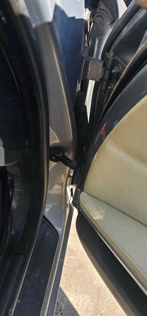 Foto de RETENEDOR PUERTA BMW SERIE 3 BERLINA (E90) 2.0 CAT (129 CV / 95 KW)