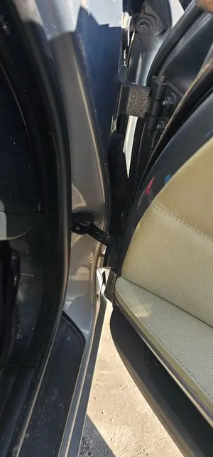 Foto de RETENEDOR PUERTA BMW SERIE 3 BERLINA (E90) 2.0 CAT (129 CV / 95 KW)