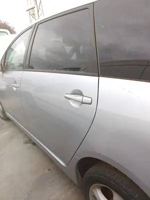 Foto de PUERTA TRASERA IZQUIERDA MITSUBISHI GRANDIS (NA0W) 2.0 DI-D CAT (136 CV / 100 KW)