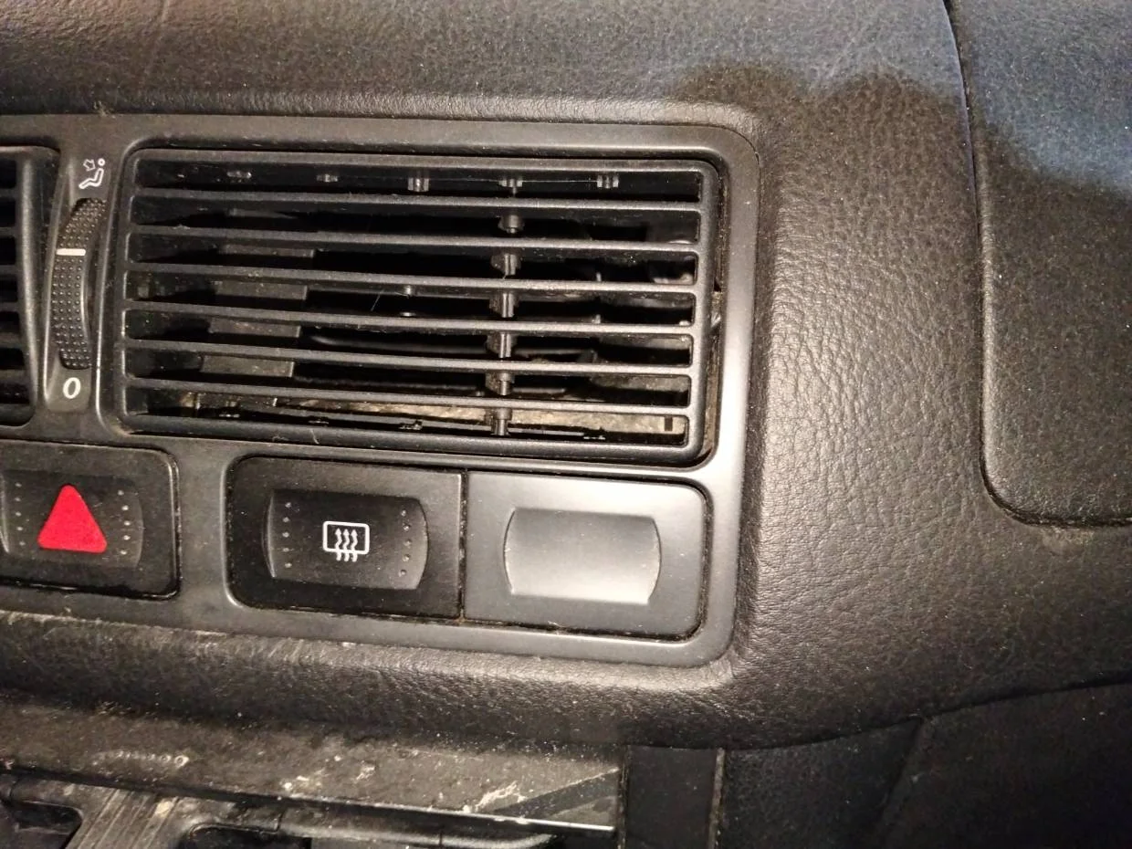 Foto de INTERRUPTOR VOLKSWAGEN GOLF IV BERLINA (1J1)(10.1997)