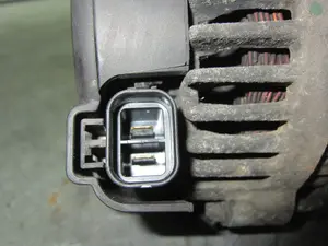 Foto de ALTERNADOR OPEL ZAFIRA B 1.7 16V CDTI (110 CV / 81 KW) referencia 98031154CR foto 3