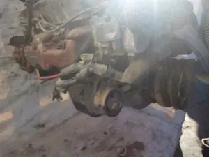 Foto de MOTOR COMPLETO CHRYSLER JEEP GR.CHEROKEE (ZJ)/(Z) 5.2 V8 CAT (211 CV / 155 KW) referencia ELF foto 13