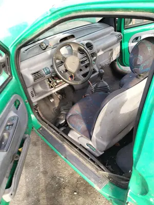 Foto de GOMAS CONTORNO PUERTA RENAULT TWINGO I (C06) 1.2  (58 CV / 43 KW)
