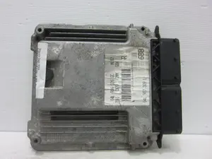 Foto de CENTRALITA MOTOR UCE AUDI A4 AVANT (8W5) referencia 04L907309L