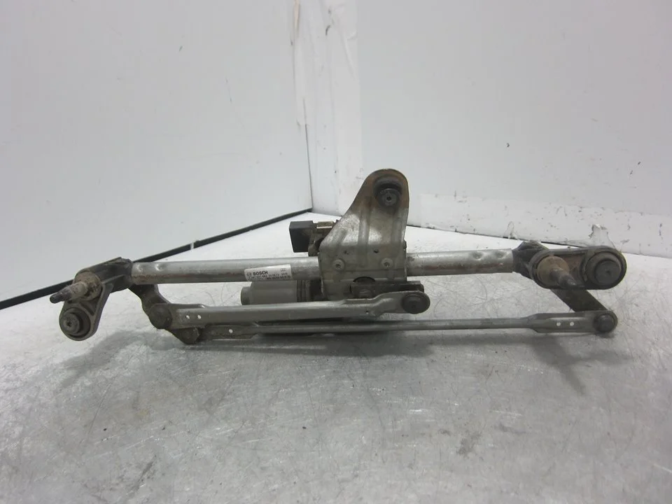 Foto de MOTOR LIMPIA DELANTERO SEAT LEON (5F1) 1.6 TDI (105 CV / 77 KW) referencia 5F1955119
