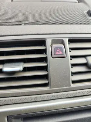 Foto de WARNING VOLVO V50 FAMILIAR 2.0 Diesel CAT (136 CV / 100 KW)