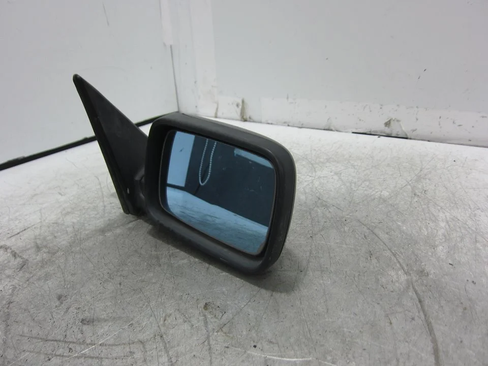 Foto de RETROVISOR DERECHO BMW SERIE 3 BERLINA (E36) 1.6 CAT (M43) (102 CV / 75 KW) referencia 81444720