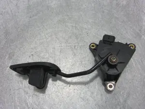 Foto de POTENCIOMETRO PEDAL NISSAN MICRA (K12E) 1.2 CAT (80 CV / 59 KW) referencia 18002AX600 foto 5