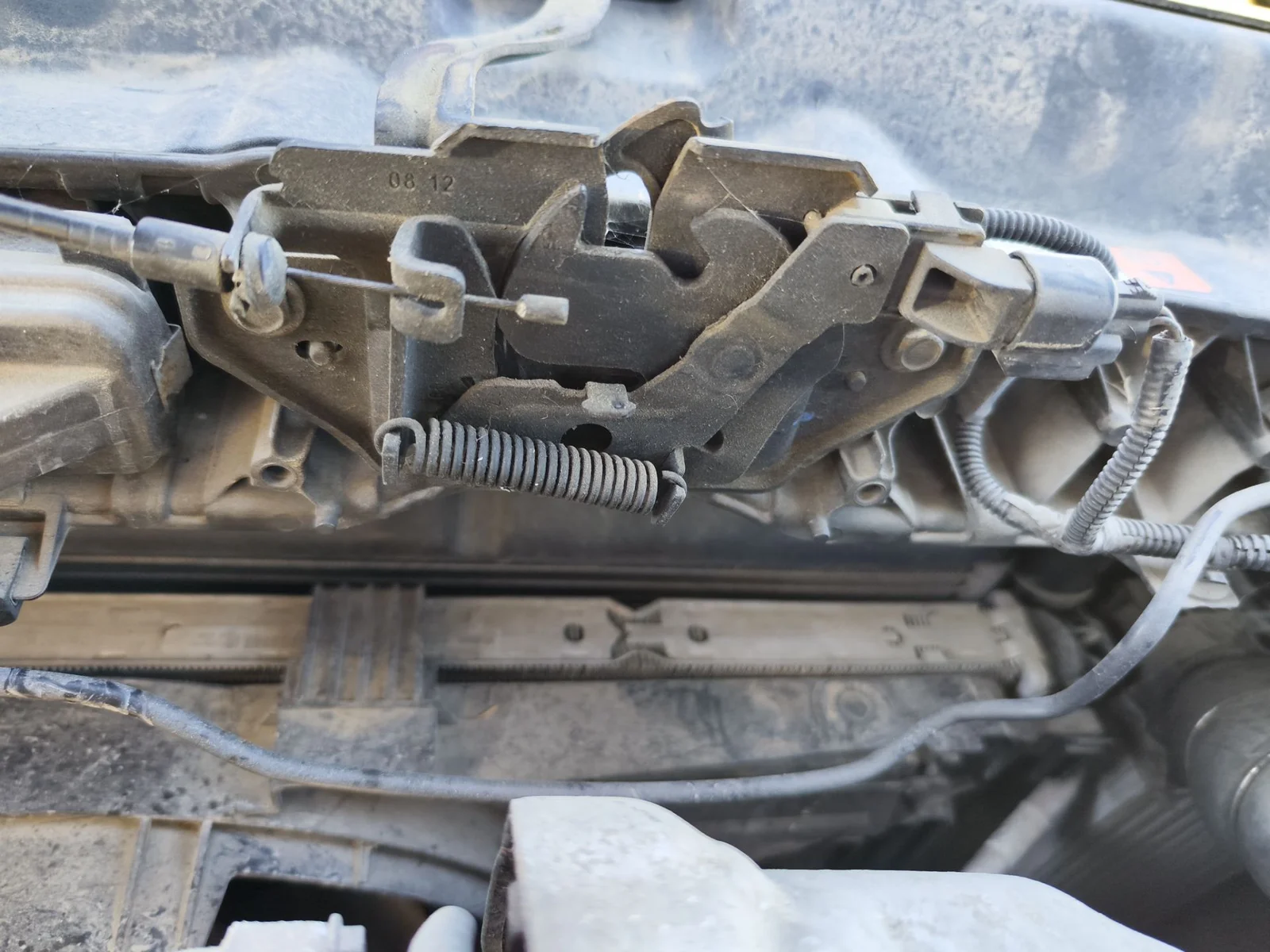 Foto de CERRADURA CAPO FORD C-MAX (CB7) 1.6 TDCi CAT (116 CV / 85 KW)