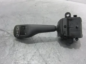 Foto de MANDO LIMPIA BMW SERIE 3 BERLINA (E46) 2.0 16V Diesel CAT (136 CV / 100 KW) referencia 8363664I