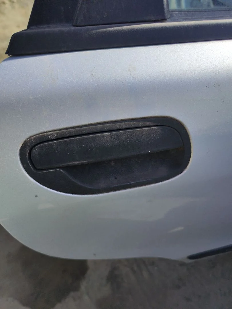 Foto de MANETA EXTERIOR TRASERA DERECHA VOLVO S40 BERLINA 1.9 Diesel CAT (116 CV / 85 KW) referencia 30621858