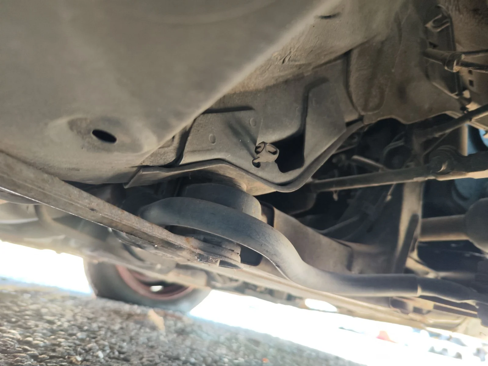 Foto de EJE DELANTERO / CUNA MOTOR RENAULT LAGUNA (B56) 2.0 (113 CV / 83 KW)