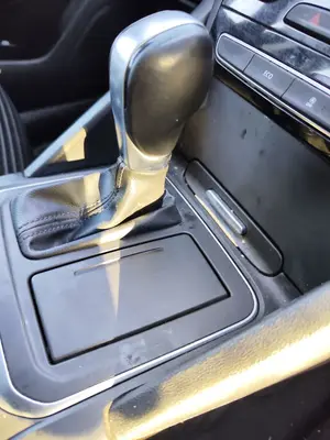 Foto de NO IDENTIFICADO RENAULT TALISMAN SPORT TOURER 1.6 dCi Diesel FAP Energy (131 CV / 96 KW) referencia 349355297R