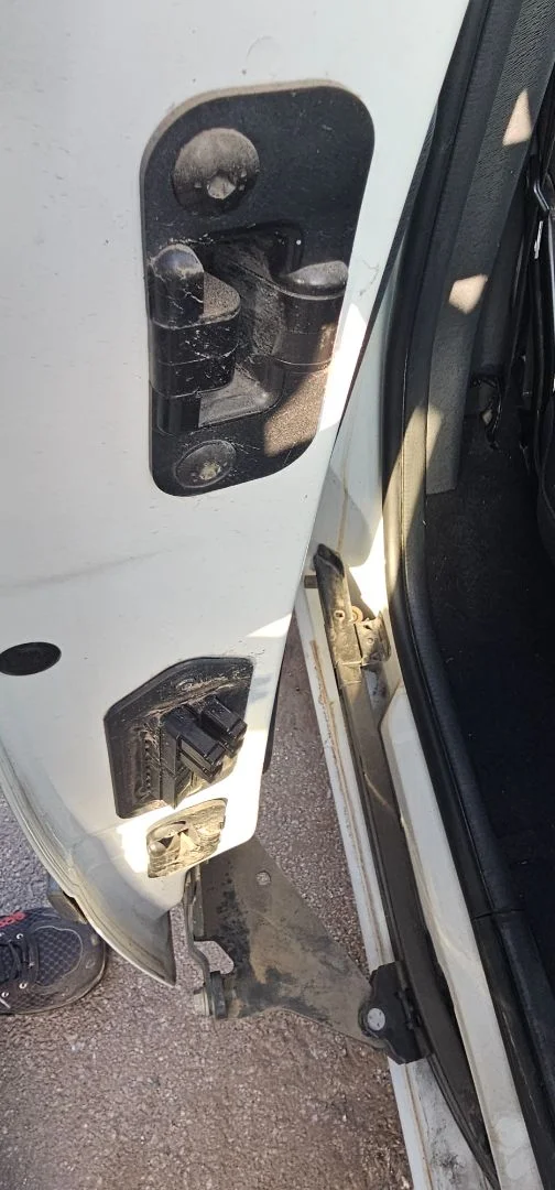 Foto de CERRADURA PUERTA TRASERA DERECHA RENAULT KANGOO II (F/KW0) 1.5 dCi Diesel FAP (90 CV / 66 KW)