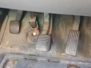Foto de PEDAL EMBRAGUE PEUGEOT BOXER (333/335) FURGÓN TECHO ELEVADO BAT.3450MM 2.2 HDI CAT (101 CV / 74 KW)