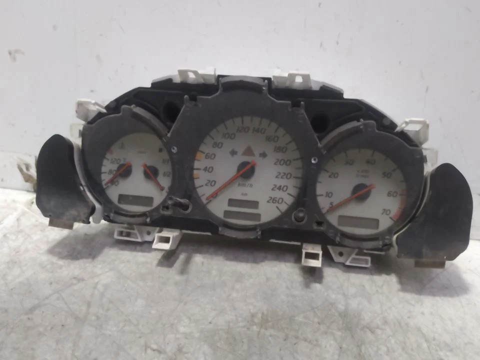 Foto de CUADRO INSTRUMENTOS MERCEDES-BENZ SLK (BM 170) ROADSTER 2.3 Compresor CAT (193 CV / 142 KW) referencia 1705401711