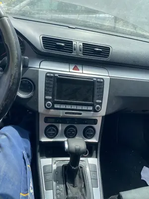 Foto de CONSOLA CENTRAL VOLKSWAGEN PASSAT VARIANT (3C5) 2.0 TDI DPF (170 CV / 125 KW)